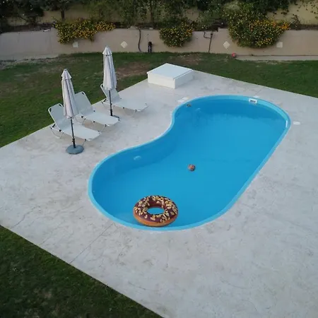 Villa Leonton With A Private Pool